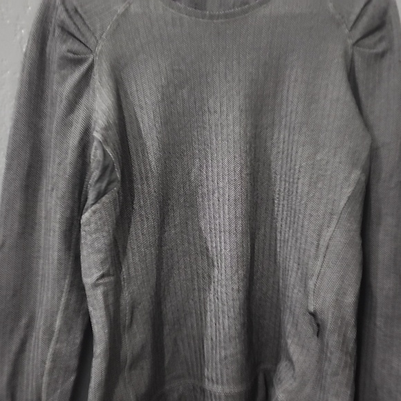 Lululemon pullover - Picture 2 of 5